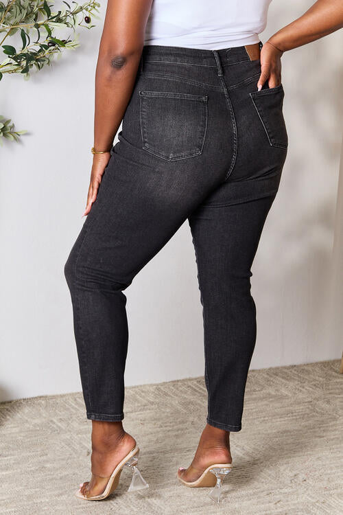 Back View two pocket judy blue black denim full size tummy control high waist jeans 