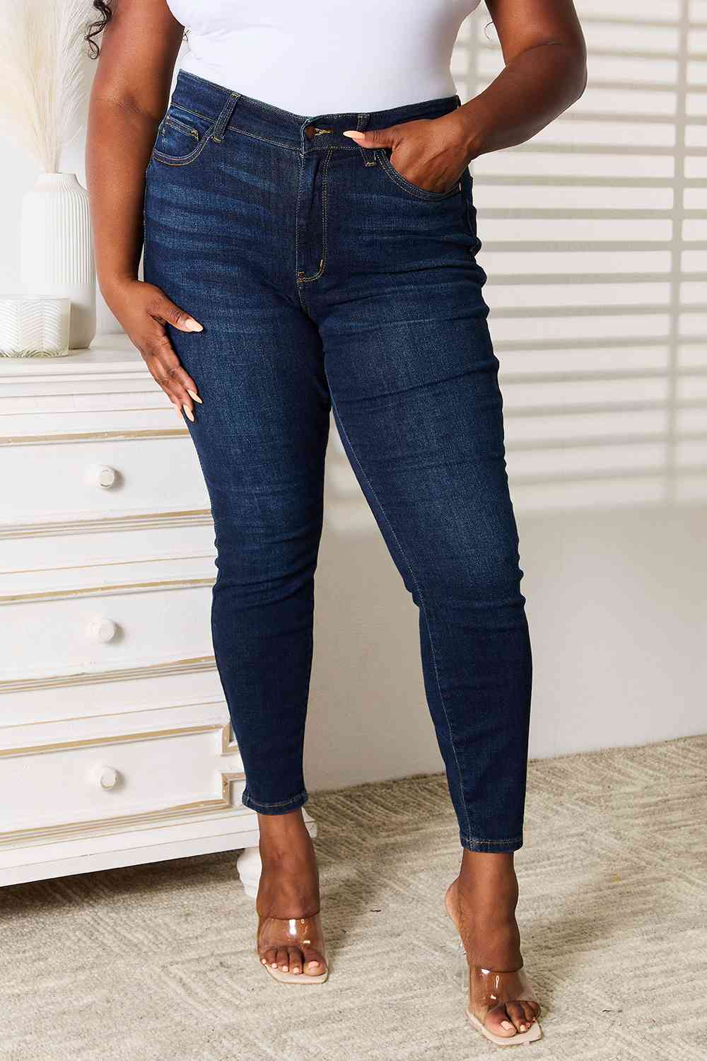 Front view of Judy Blue Full Size Skinny Jeans with Pockets