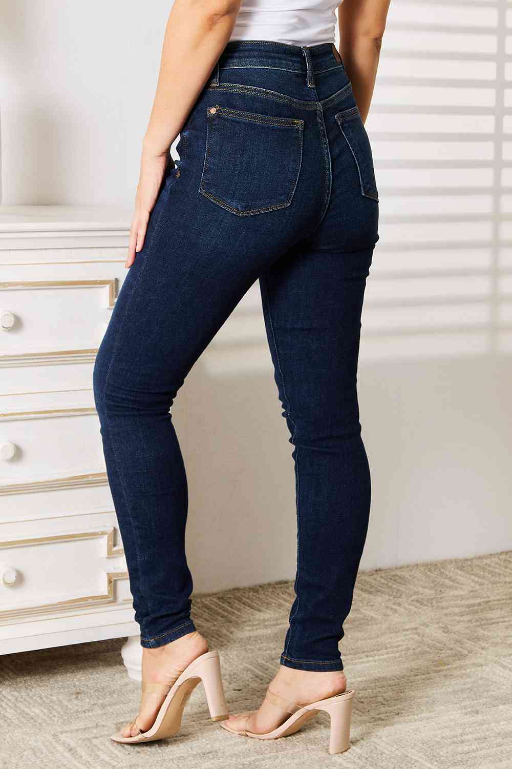 Back view of Judy Blue Full Size Skinny Jeans with Pockets