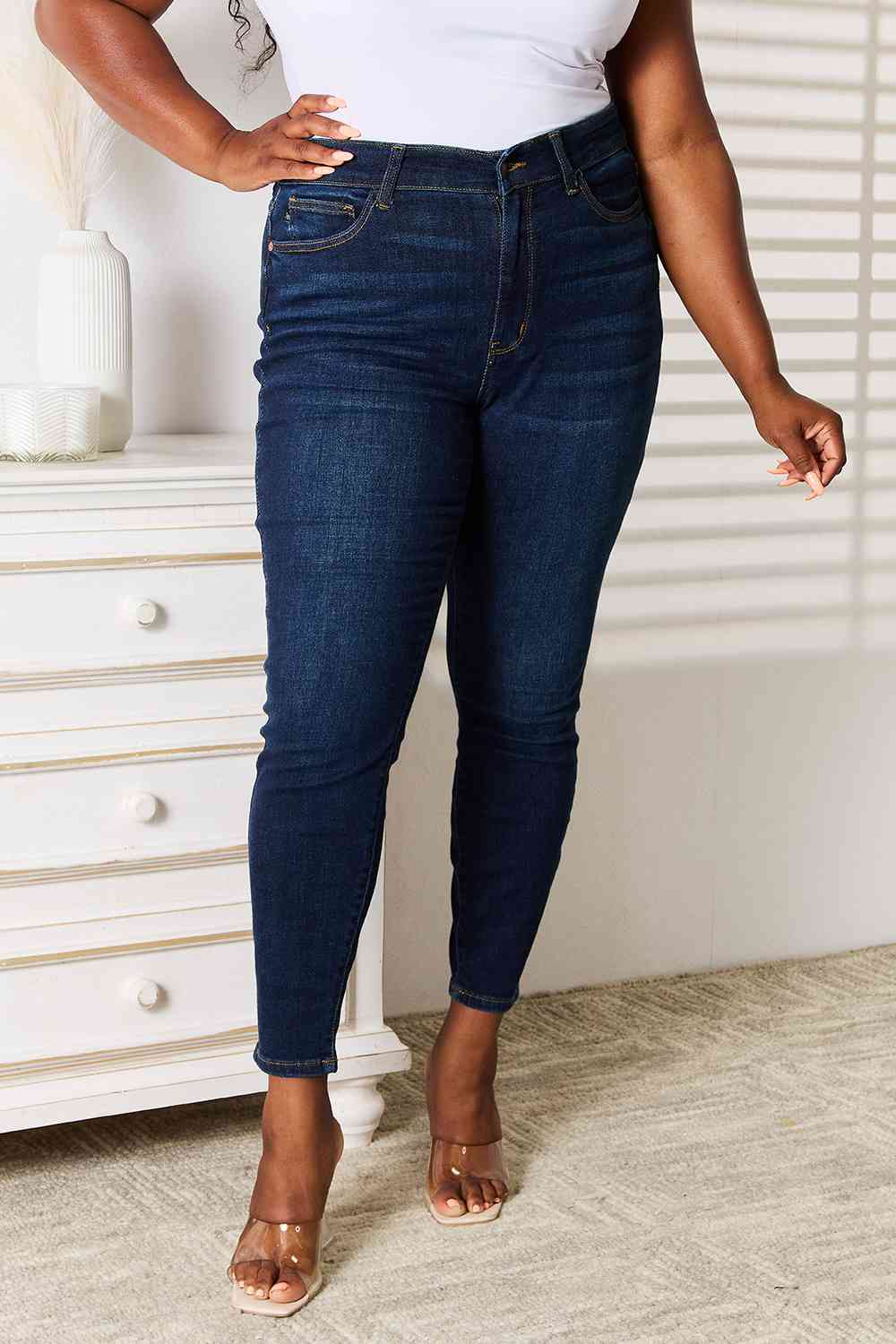 Front view of Judy Blue Full Size Skinny Jeans with Pockets